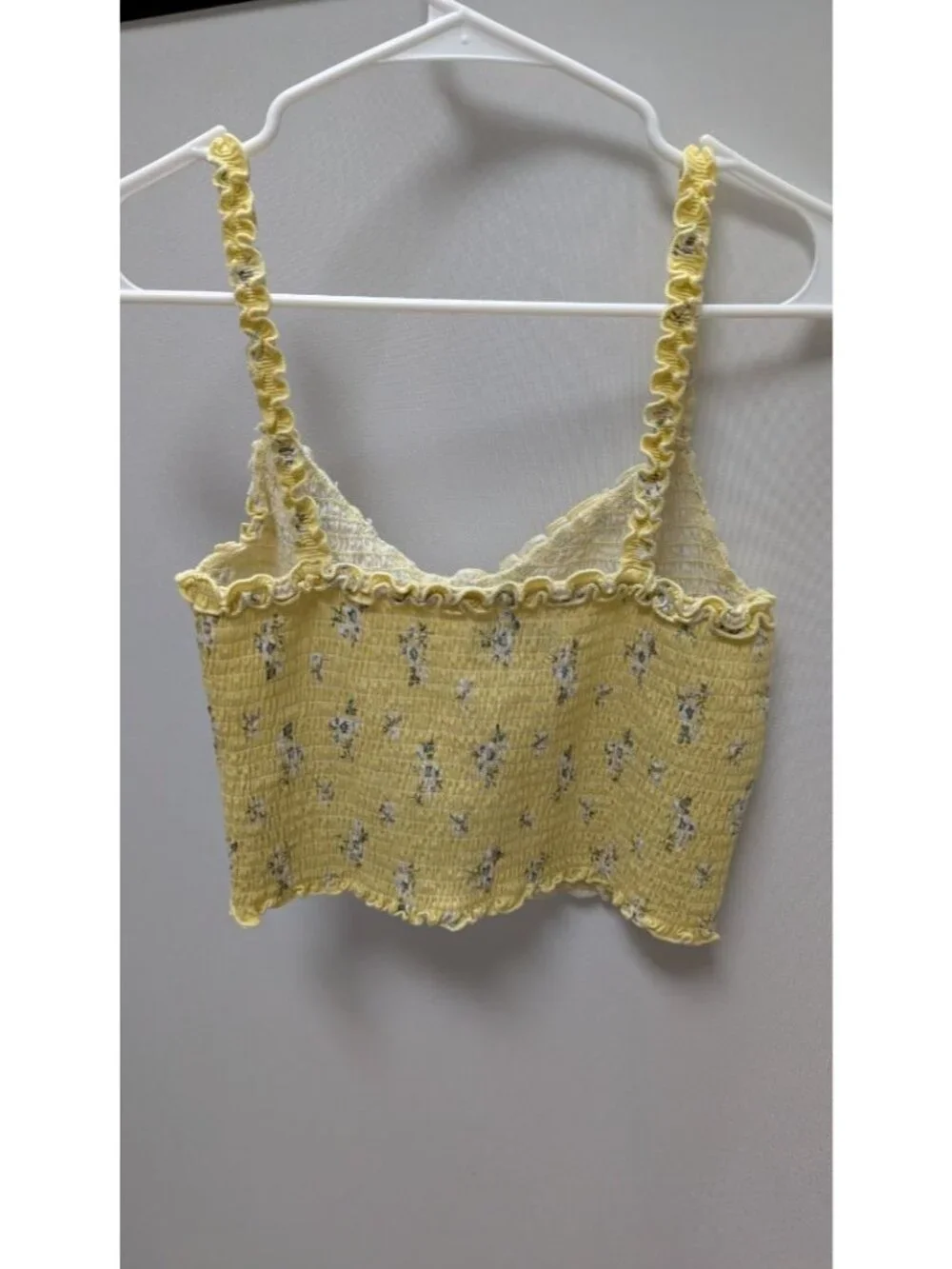 Hollister Yellow Floral Ruched Crop Top - Picture 2 of 2